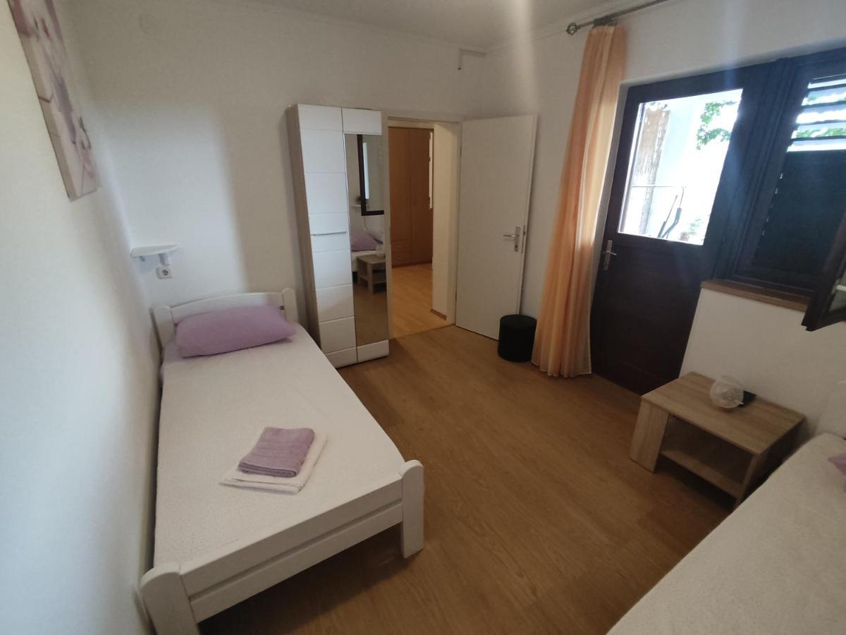 Vrpolje Apartment Nakic מראה חיצוני תמונה