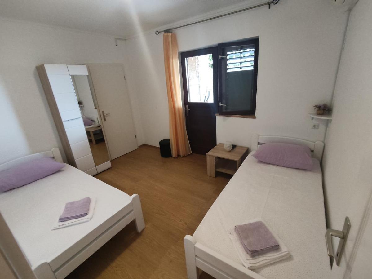 Vrpolje Apartment Nakic מראה חיצוני תמונה