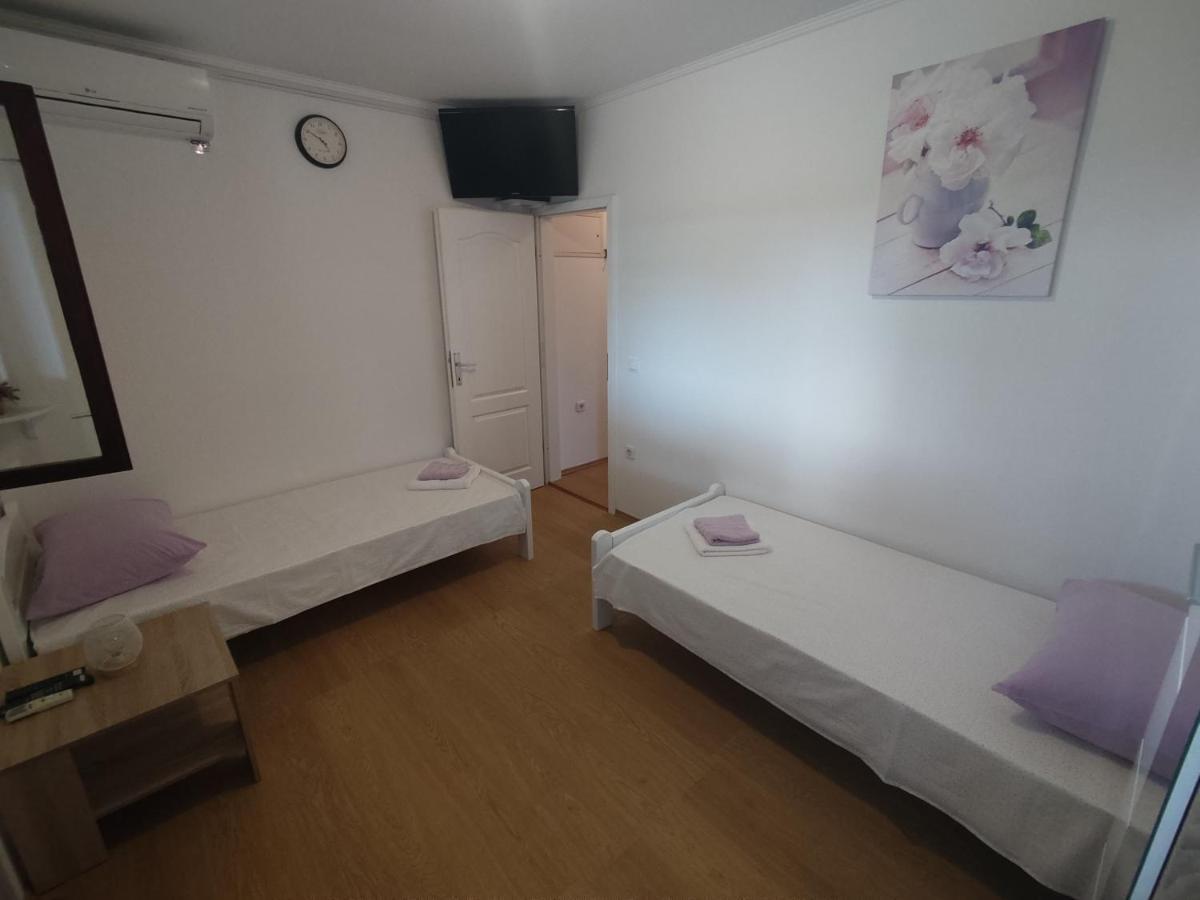 Vrpolje Apartment Nakic מראה חיצוני תמונה