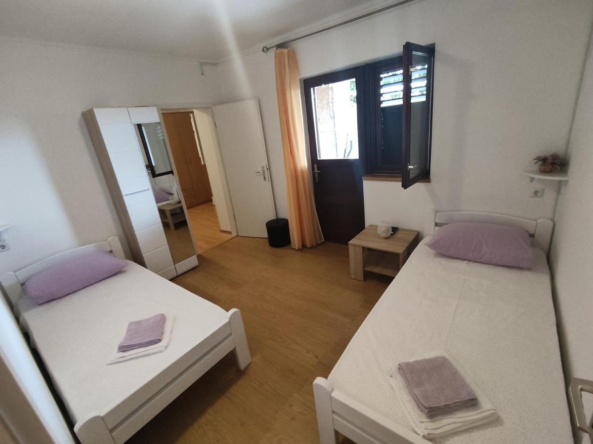 Vrpolje Apartment Nakic מראה חיצוני תמונה