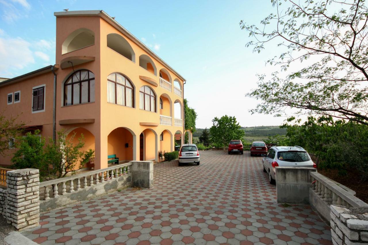 Vrpolje Apartment Nakic מראה חיצוני תמונה
